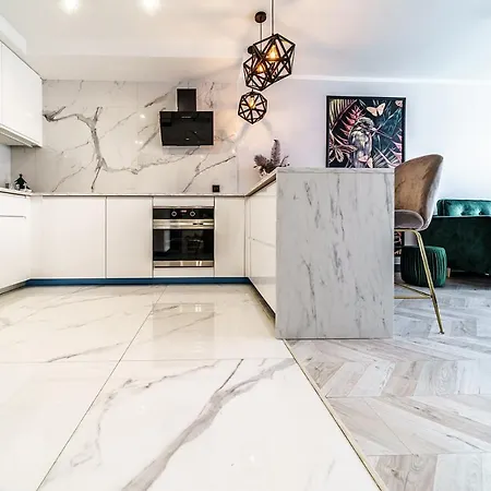 Modern And Stylish- Golden Apartments- Center&g30 Apartment