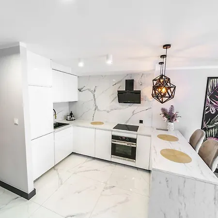 Modern And Stylish- Golden Apartments- Center&g30 Apartment